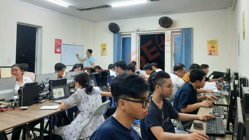 Đào tạo Digital Marketing - FPT Skillking