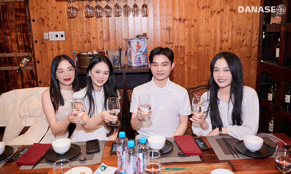 danaseo-to-chuc-chuong-trinh-year-end-party-2025-danaseo