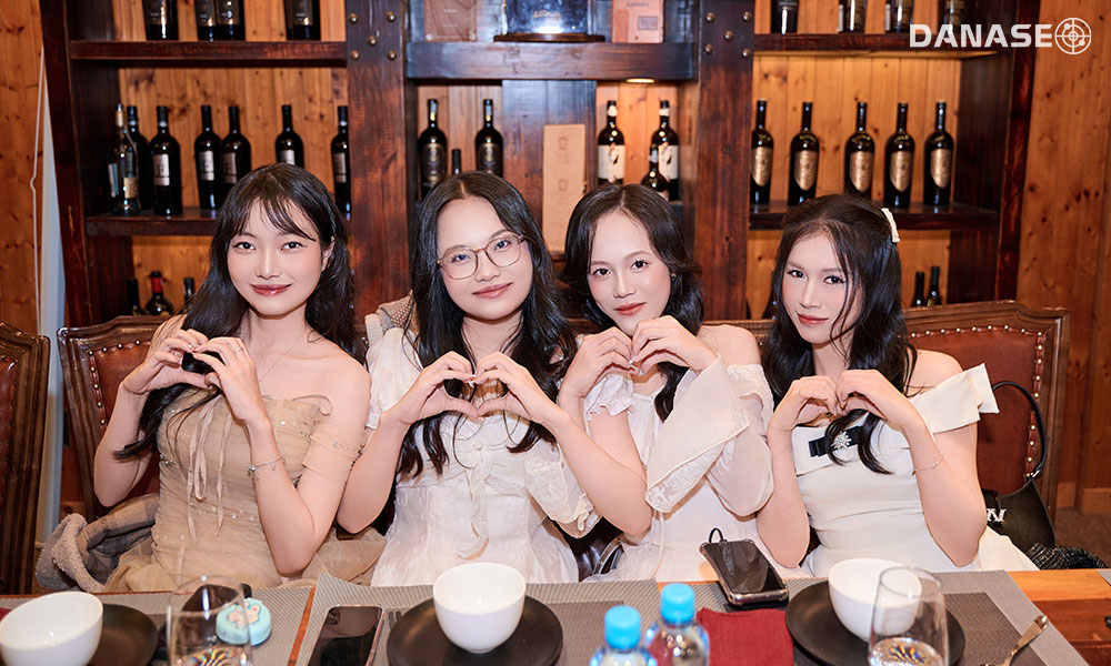 danaseo-to-chuc-chuong-trinh-year-end-party-2025-danaseo