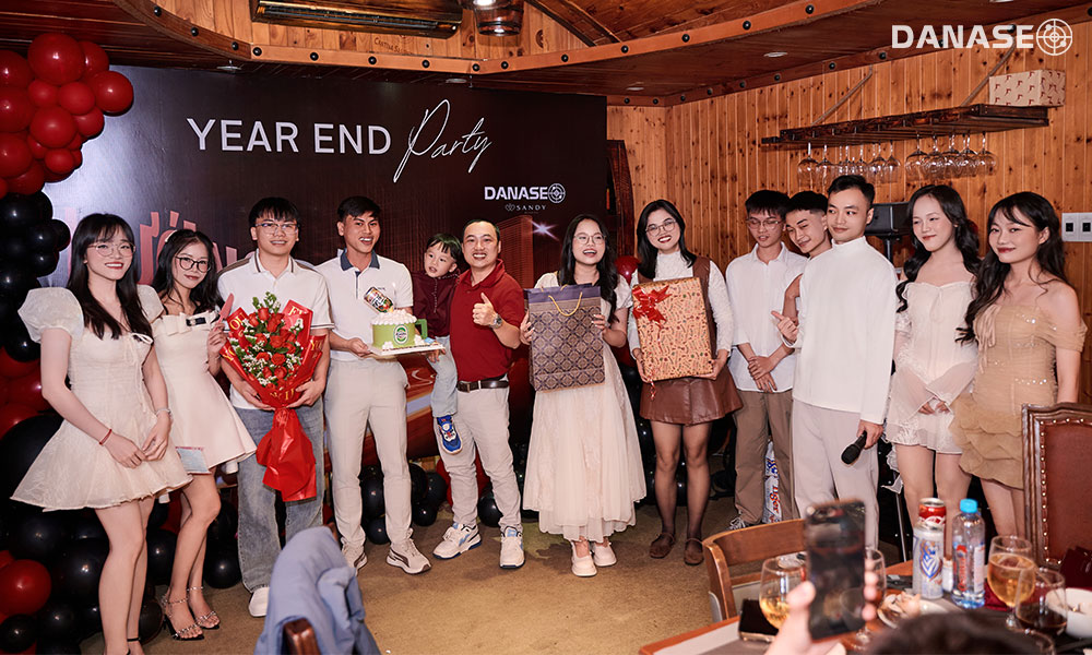 danaseo-to-chuc-chuong-trinh-year-end-party-2025-danaseo